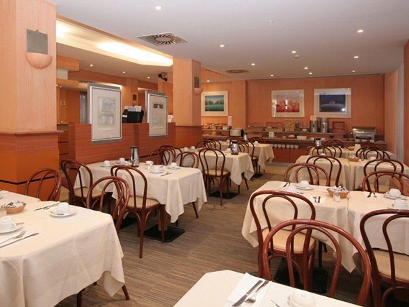 Hotel Aris Grand Place 3*