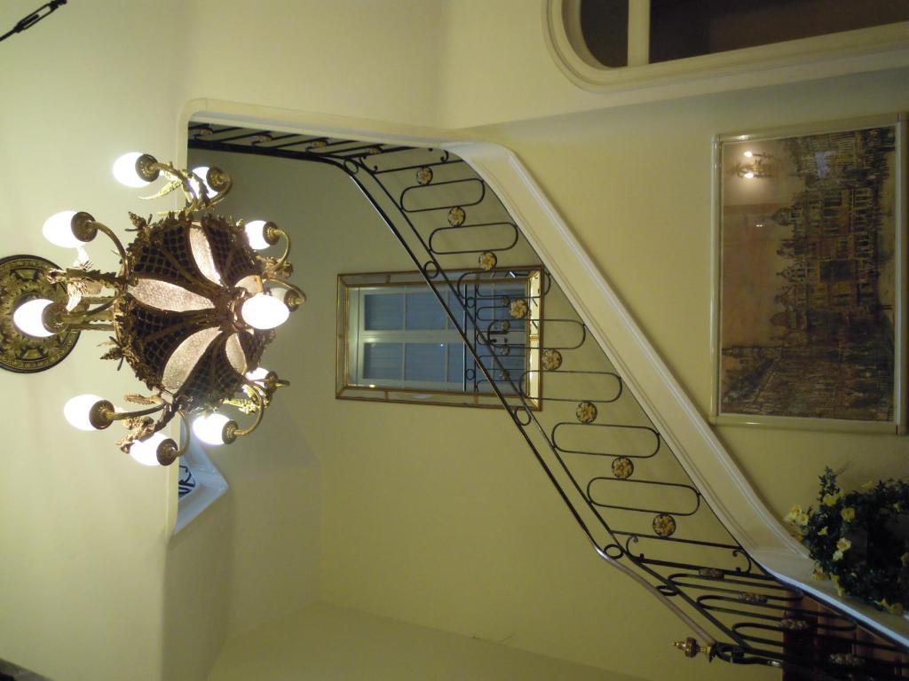 Marie Therese * Brussels