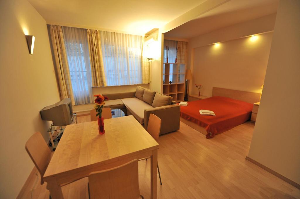 European Union Flat *