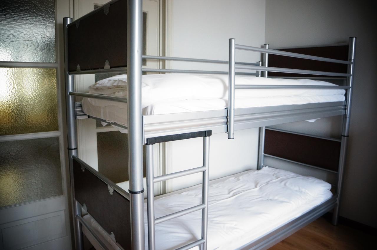 Hostel Es Midi