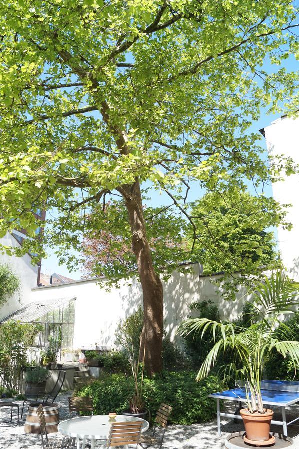 Bed & Breakfast Botanique Brussels