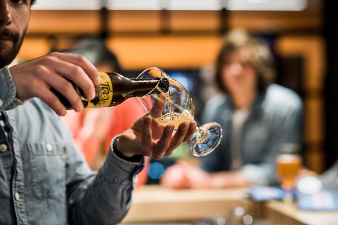 Hostel Hi Brussels Jacques Brel Hostel *