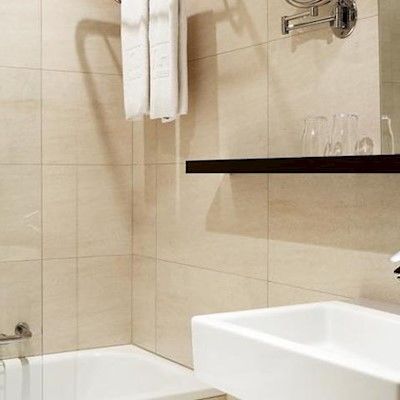 Khách sạn Nh Grand Place Arenberg 4*