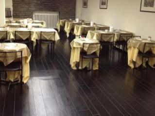 Barry Hotel 2*