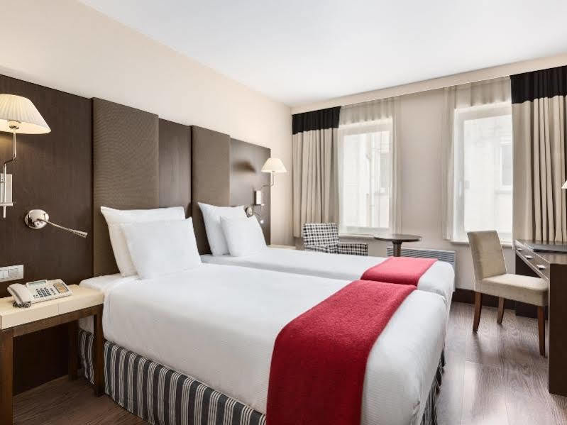 Nh Grand Place Arenberg Hotel Brussel