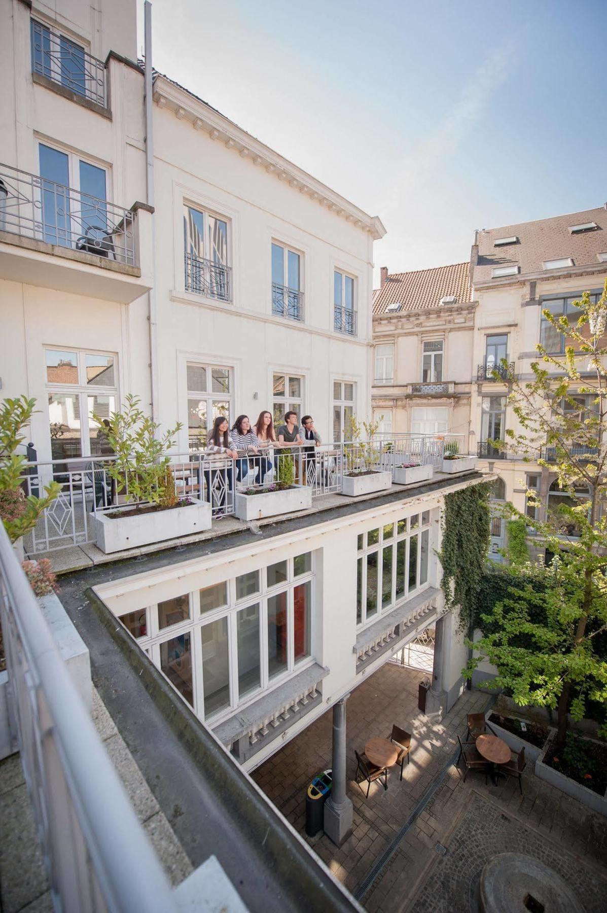 Hostel Hi Jacques Brel Hostel Brussels