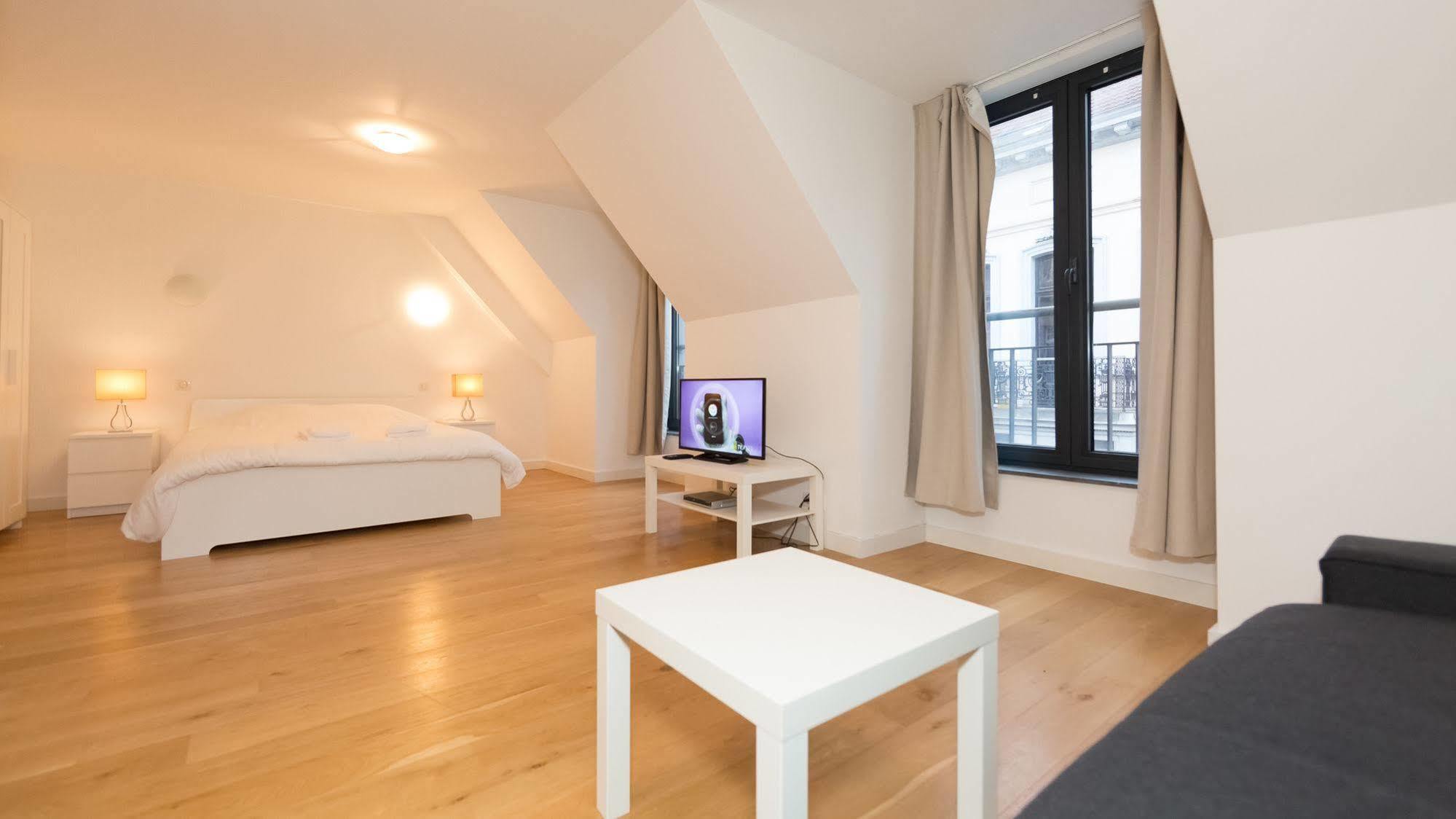 Louise Uptown House Apartment