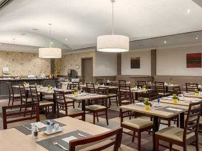 Hotel Nh Carrefour De L'europe 4*