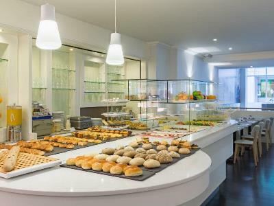 Nh Grand Place Arenberg Khách sạn 4*