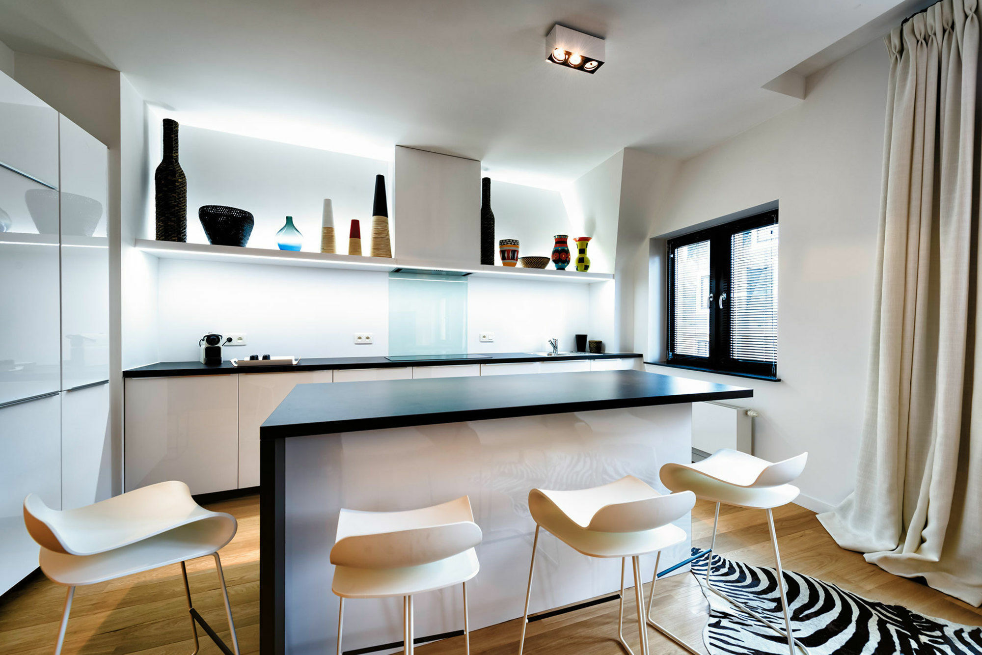 Charles Home - Grand Place Aparthotel