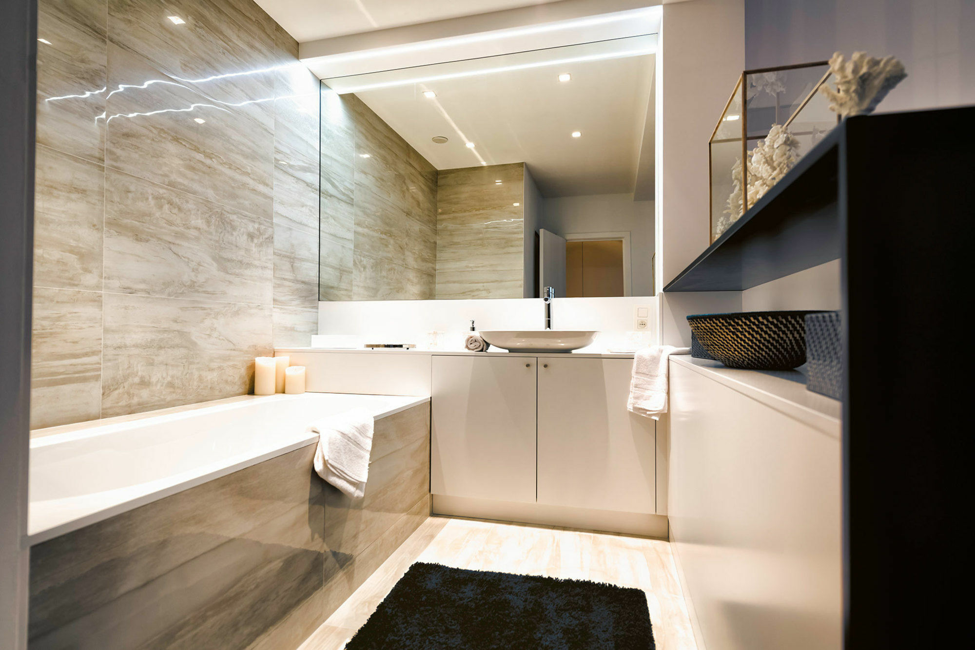 Charles Home - Grand Place Aparthotel Aparthotel 4*