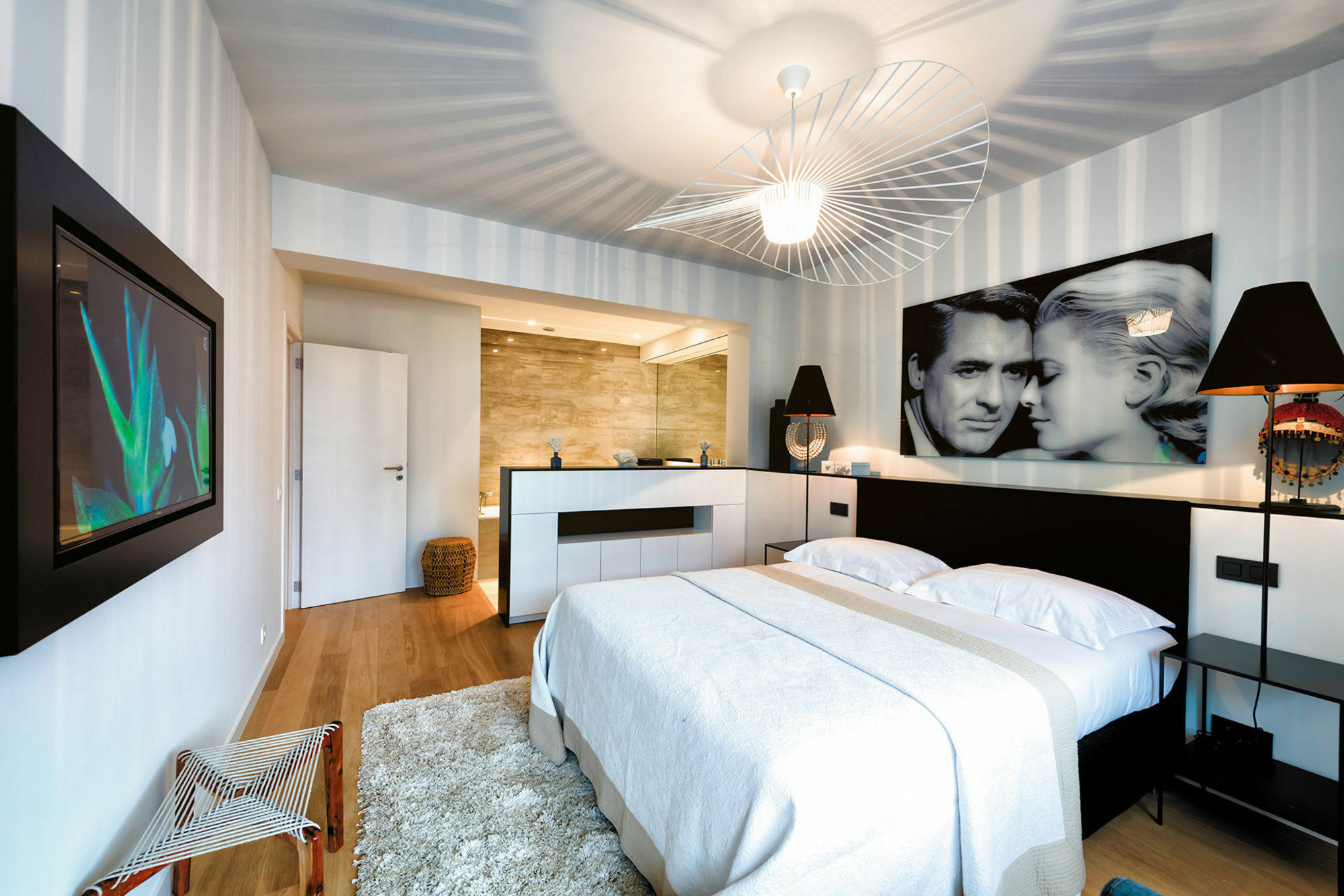 Aparthotel Charles Home - Grand Place Aparthotel 4*