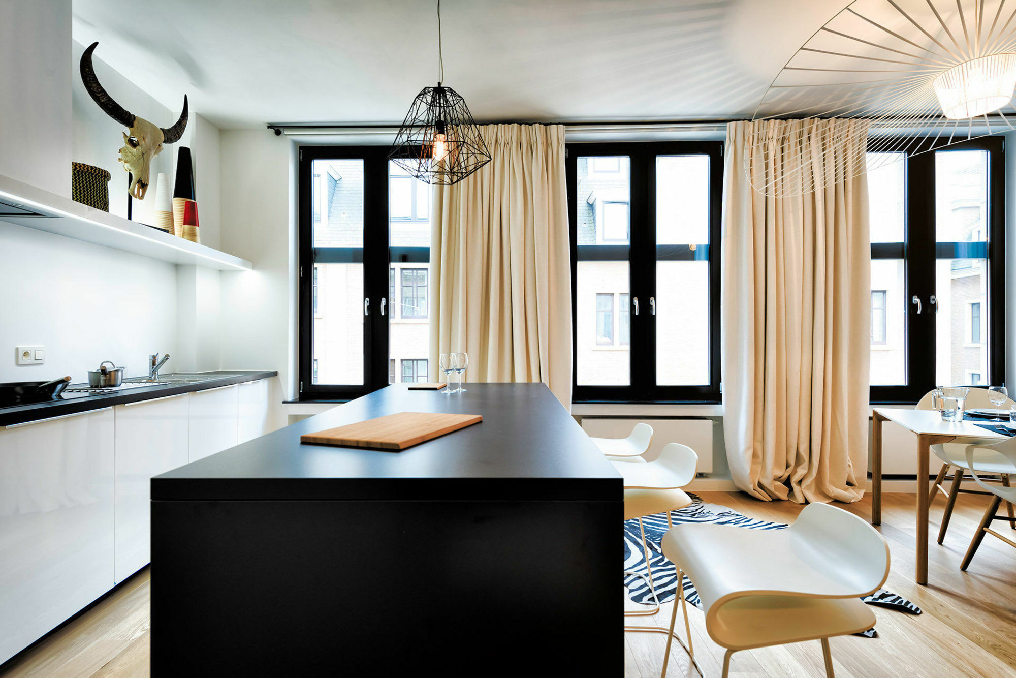 Charles Home - Grand Place Aparthotel Brussels