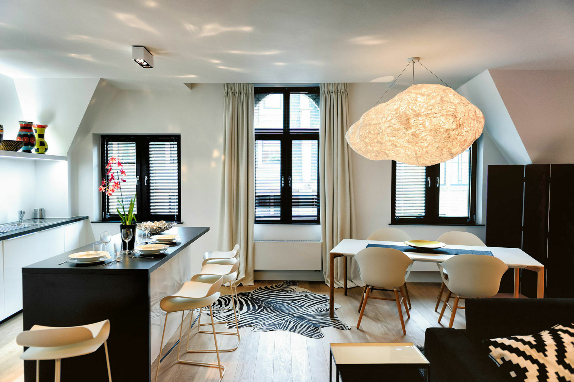 Charles Home - Grand Place Aparthotel Brussels