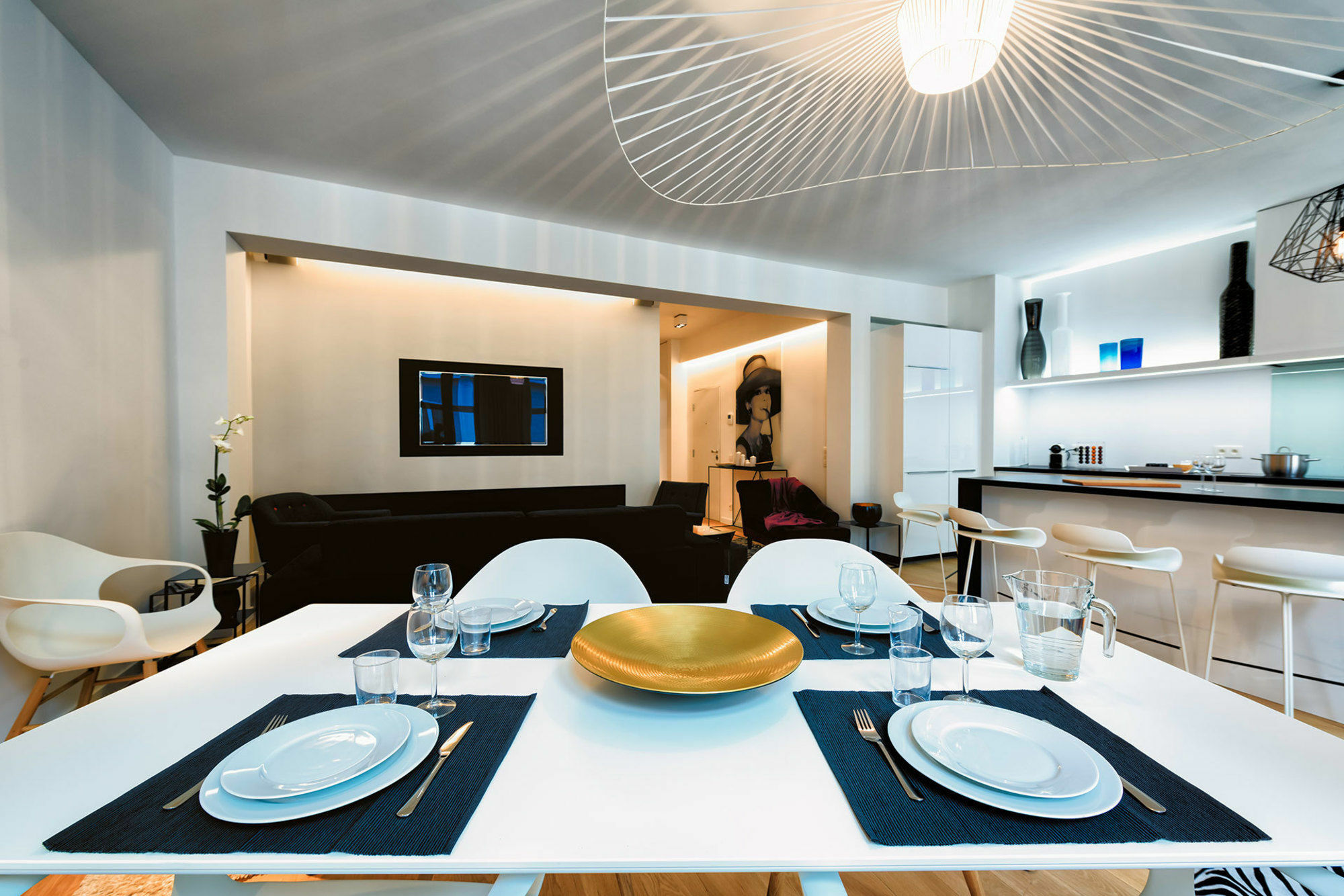 Charles Home - Grand Place Aparthotel Aparthotel 4*