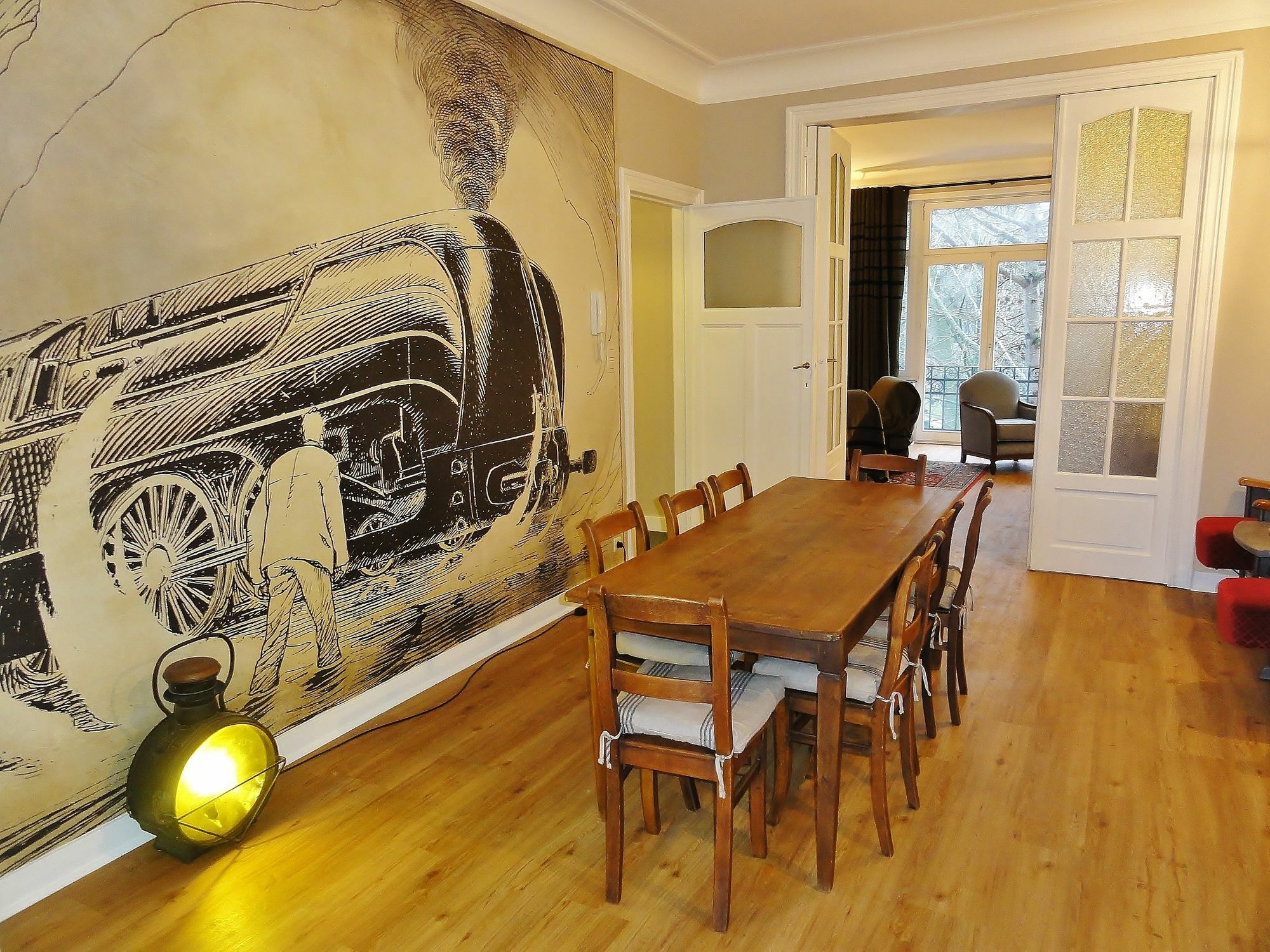 Apartment Train Flat *