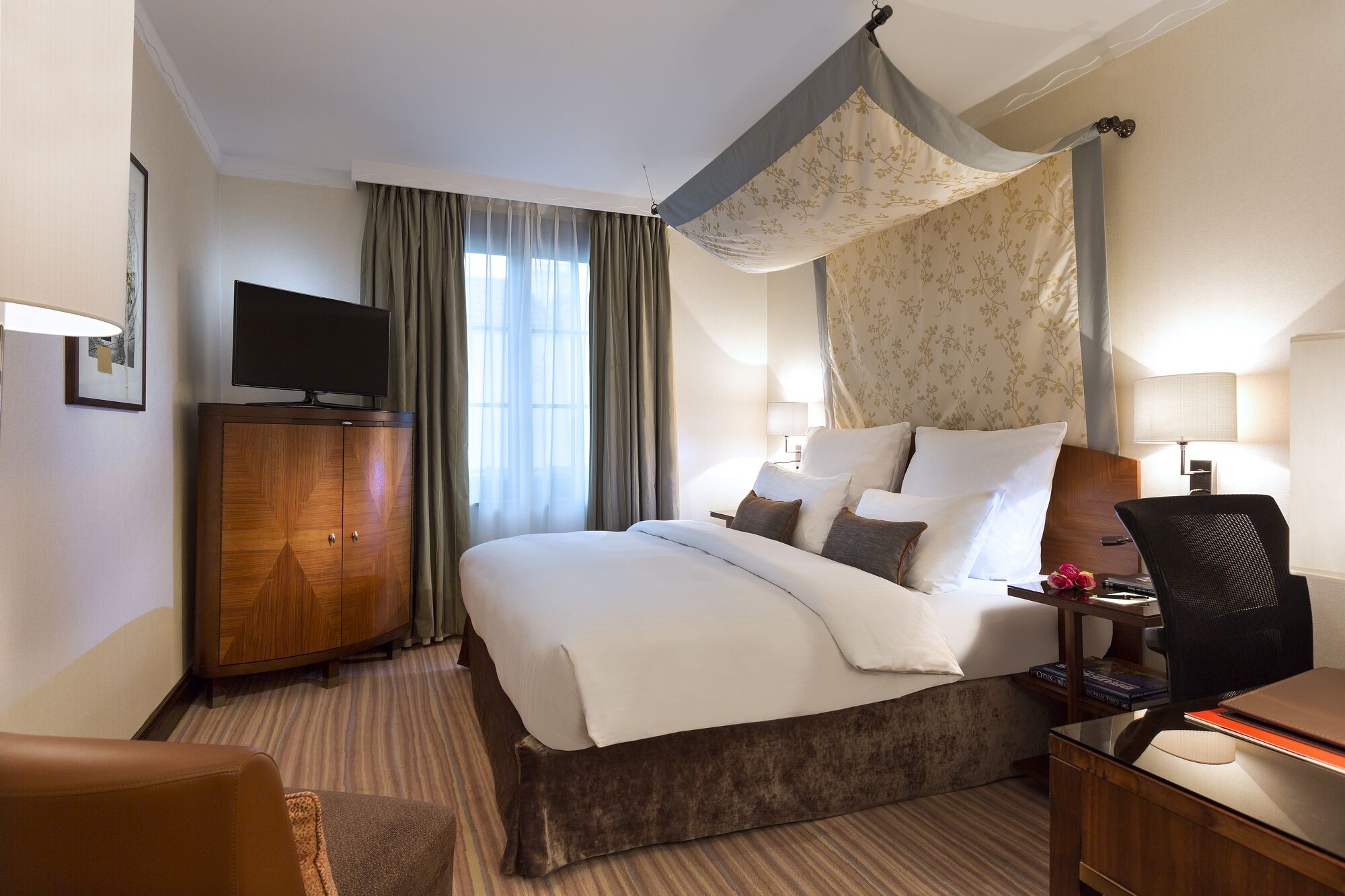 Hotel Warwick Grand-place 4*