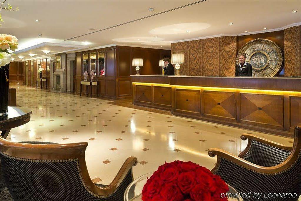 Warwick Grand-place 4*