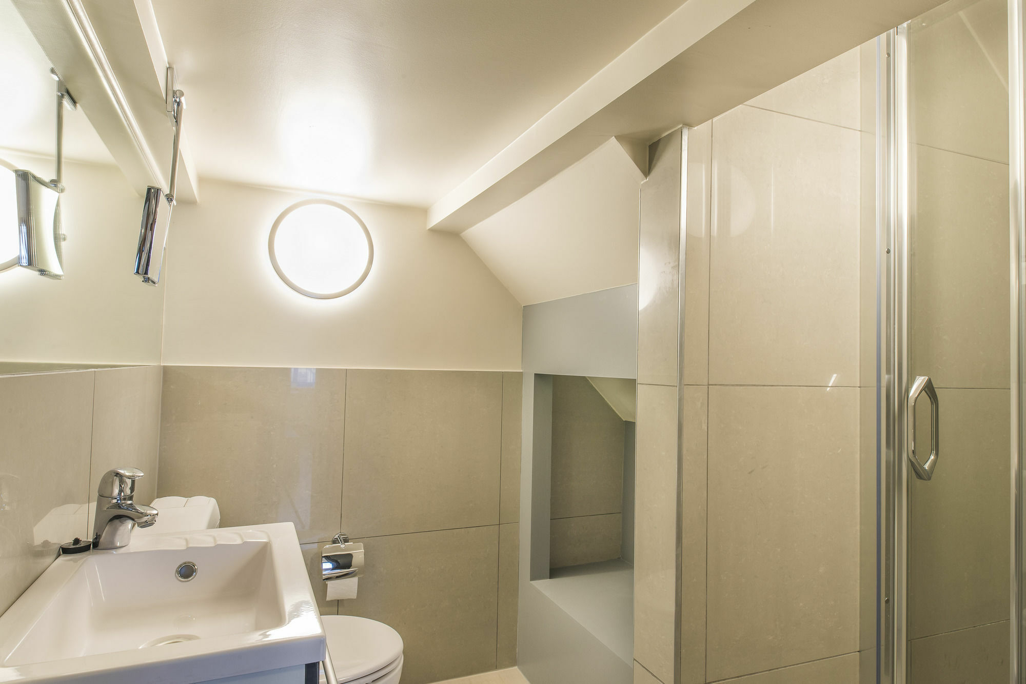 Hotel Agora Grand Place 3*